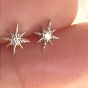 😀Sterling Silver Star Earrings🌹